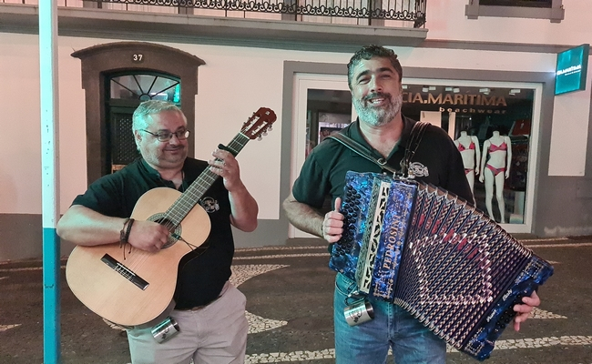 "Dupla de Dois" em Londres (vídeo)