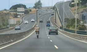 Condutor faz "cavalinho" na Via R&aacute;pida (com v&iacute;deo)