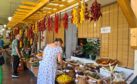 Mais de 100 variedades de pimentas no Mercado dos Lavradores (v&iacute;deo)