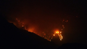Inc&ecirc;ndio atinge j&aacute; o concelho da Ponta do Sol