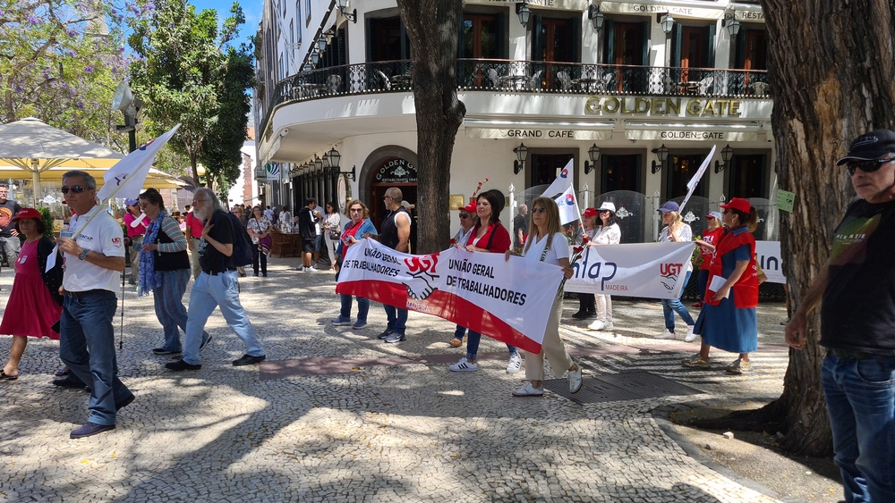 Marcha pela liberdade junta centenas de pessoas (vídeo)