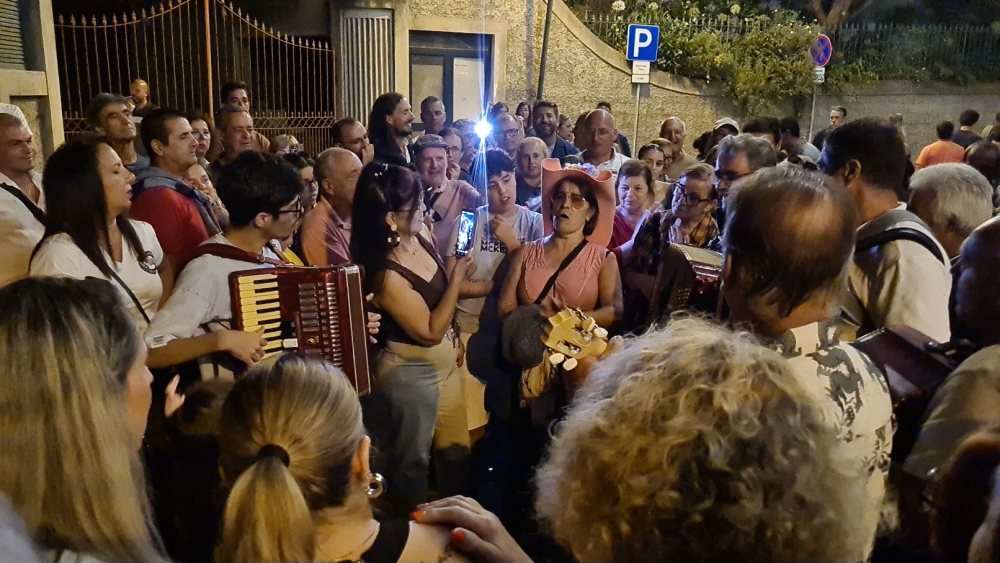 Aldora com despique picante no Arraial do Monte (com vídeo)